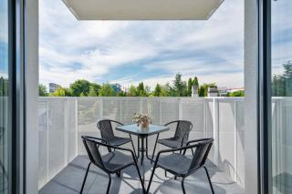Cosy Apartment with Parking & Balcony by Noclegi Renters - 6