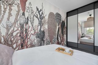 Cosy Apartment with Parking & Balcony by Noclegi Renters - 1
