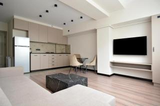 Modern apt near Republic Square by Domel - 0