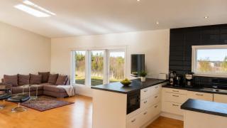 Guestly Homes 3BR Premium Villa with Sauna - 8