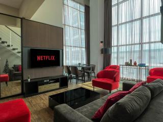 Stylish Duplex at Maritime Suite for 8 Guests with Free Netflix WiFi - 0
