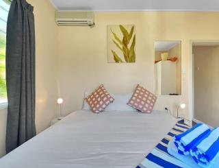 Picnic Bay Apartments Unit 4 - 1