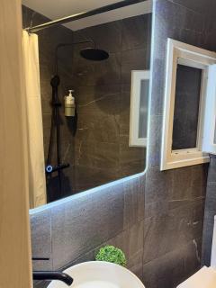 Calypso Spa Retreat - 3