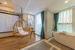Serene Nook Hotel 丨 Skyline River Views - 5
