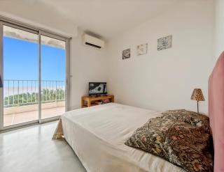 Bright 2-bedroom & beautiful sea view - 3