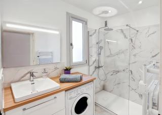 Bright 2-bedroom & beautiful sea view - 2
