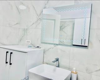 Luxury Towers Loft - 5