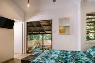 The Little Bush Hut - 1