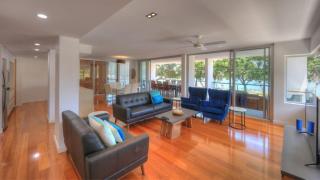 Maggies Beachfront Apartment 10 - 6