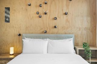 Stylish 2-Bed Apartment by 888 Collins - 4