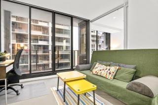City-View 2-Bed Apartment Melbourne CBD - 5