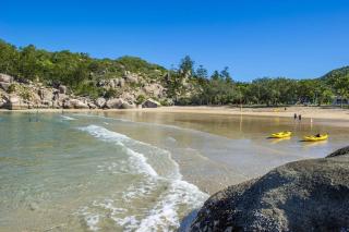 Alma Bay Holiday Unit 2 - 5