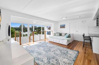 Poolside 2-Bed House in Coolum Beach - 2