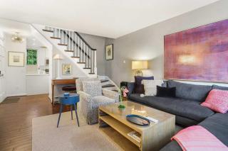 Sojourn on Q - 2BD Georgetown Gem with Patio - 0