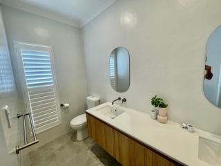 Casa Bianca - Ocean and harbour views - 1