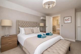 Easby by Alt-Stay Contractor Accommodation - 4 Bed Detached Contractor Home With Parking, Wi-Fi & Full Kitchen & Air conditioning - Ideal For Long stays - 8