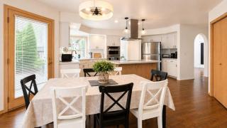 Spacious Pet-friendly 5BR Home in Lynnwood - 9