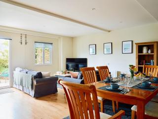Finest Retreats - The Barn at Courtleigh - 4