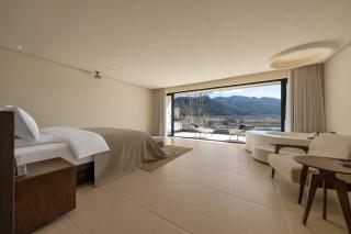 KuanJingMountainsSea•Snowland Idyll Hotel - 9