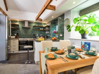 Finest Retreats - Leetor - 9