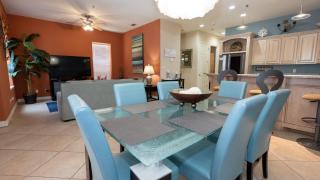 2BR Pool 200 Steps to Beach High Ceilings SPI - 7
