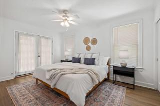 Villa in Zilker - Peaceful Stylish Home with Yard - 0
