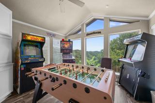 3700 sq ft lake View Pool Arcade Boat Ramp - 8