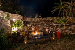 Mandovar Mountain Valley Retreat Pet-friendly Suite In a Private Estate with Shared Pool, Garden, Restaurant & Hill Views - 6