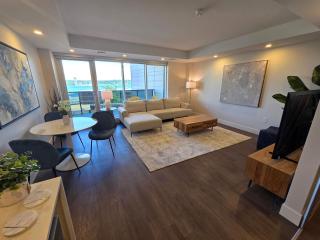 Downtown Waterfront 1 Bedroom with AC and patio - 2