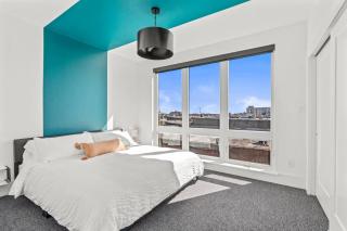 Skyline View King Bed 1BR Apt Close to all stadiums Sleeps 4 - 2