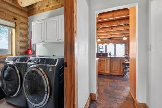 Gorgeous log home in Southern Door- Waterfront retreat - 3