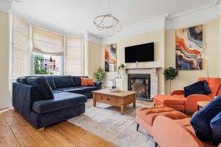 Spacious 6 Bedroom Character Home in Central Bedford - 0