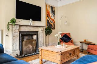 Spacious 6 Bedroom Character Home in Central Bedford - 1