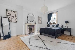 Spacious 6 Bedroom Character Home in Central Bedford - 9