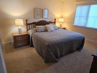 Liberty Pointe-Beach House Private Dock & Beach Sleeps 15 - 3