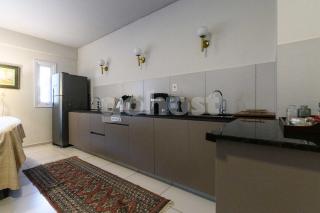 Spacious 2BR Apartment Near Silvio Pettirossi Airport - 1