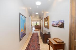 Red Rock Wonder - Luxury Desert Family Retreat - 1
