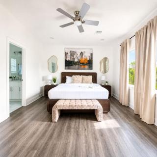 NRG World Cup Stay 3 Stories Sleeps 8 - 6