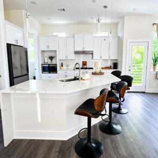 NRG World Cup Stay 3 Stories Sleeps 8 - 7