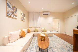 N18 Hotel-style 1BR with patio near Riyadh Front - 4