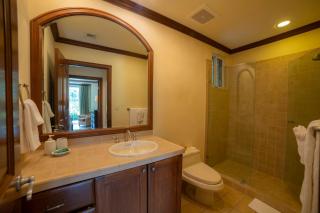 Bay Residence 9F 3 bdr 2 bath - 1