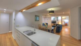 Maggies Beachfront Apartment 4 - 8