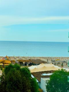 Summerland Seaview Mamaia Apartaments - 3