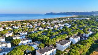 Beachside Apartment With Garden 283 - 8