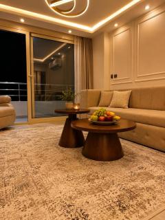 Luxury Seafront Apartment Panoramic Sea View - 5