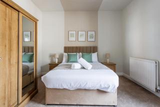 Spacious 3BR House Sleeps 6 Darlington - 7