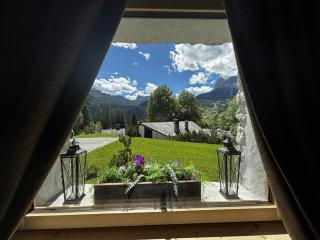 Casa Cosulich, elegant with furnished patio and dolomites View - 1