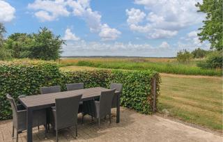 Beautiful Home In Ørsted With Wifi - 9