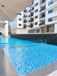 Two Regis Bacolod Cozy 1BR Condo with Balcony - 9
