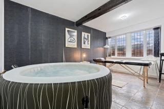 Harvington Manor 6 Bedrooms, Hot Tub Spa - 5